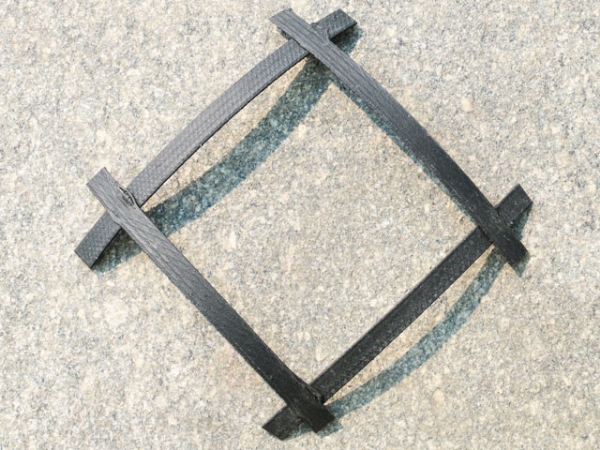 鋼塑復(fù)合土工格柵