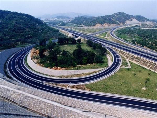 汕昆高速t7合同段使用塑料土工格柵